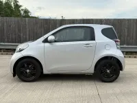Used Toyota iQ 68 HP (50 kW) 2009 Silver Hatchback