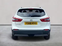 Used Nissan Qashqai Tekna+ 140 HP (102 kW) 2018 White SUV
