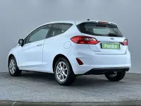 Used Ford Fiesta Zetec 70 HP (51 kW) 2018 White Hatchback
