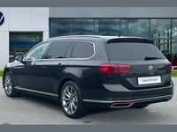 Usado VW Passat Advance 218 HP (160 kW) 2021 Cinzento Carrinha