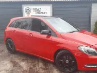 Begagnad Mercedes B180 109 HK (80 kW) 2013 Röd Minibuss