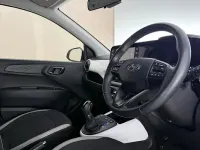 Used Hyundai i10 Premium 67 HP (49 kW) 2023 White Hatchback