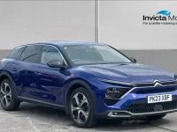 Used Citroën C5 X PureTech 131 HP (96 kW) 2023 Eclipse blue metallic Estate
