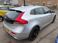 Usado Volvo V40 R-Design 120 HP (88 kW) 2017 Prateado Citadino