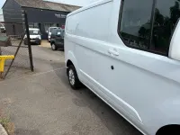 Used Ford Transit Custom Limited 136 HP (100 kW) 2022 White Van