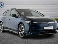 Used VW ID.7 Pro 210 kW (286 HP) 2025 Aquamarine blue Estate