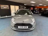 Begagnad Mini ONE Hatch 2018 Grå Halvkombi