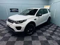 Used Land Rover Discovery 5 Landmark 2019 White SUV
