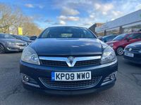 Second-hand Vauxhall Astra Design Edition 138 CP (101 kW) 2009 Albastru Hatchback