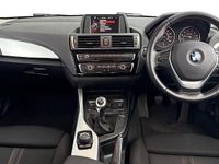 Used BMW 118 Sport Line 134 HP (98 kW) 2015 White Hatchback