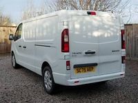 New Renault Trafic 2025 Solid  glacier white MPV