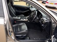 Used Lexus IS300h Executive Line 223 HP (164 kW) 2016 Silver Sedan