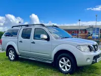 Begagnad Nissan Navara Tekna 2014 Silver Pickup