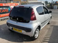 Used Peugeot 107 Allure 68 HP (50 kW) 2013 Silver Hatchback