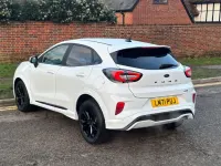 Begagnad Ford Puma ST-Line 2021 Vit Halvkombi