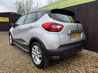 Used Renault Captur Dynamique 90 HP (66 kW) 2015 Silver SUV