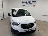 Second-hand Vauxhall Combo 100 CP (73 kW) 2021 Alb Monovolum
