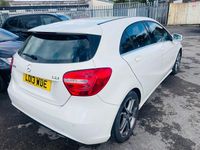 Begagnad Mercedes A180 2013 Vit Halvkombi