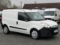 Second-hand Vauxhall Combo S 95 CP (69 kW) 2017 Alb Monovolum