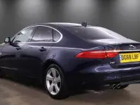 Used Jaguar XF Portfolio 180 HP (132 kW) 2018 Blue Sedan