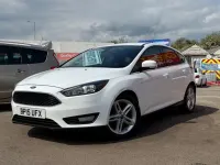 Used Ford Focus Zetec 2015 White Hatchback