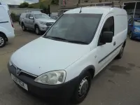 Używany Vauxhall Combo 75 KM (55 kW) 2011 Biały Minivan