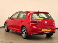 Used VW Golf VII SE 125 HP (91 kW) 2017 Red Hatchback