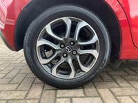 Used Mazda 2 Inclusive 115 HP (84 kW) 2015 Red Hatchback