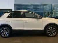 Used VW T-Roc Style 150 HP (110 kW) 2024 Pure white / black SUV