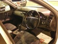 Begagnad Mercedes CLS320 2001 Kombi