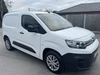 Used Citroën Berlingo 100 HP (73 kW) 2021 White MPV