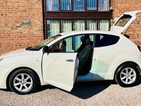 Used Alfa Romeo MiTo Progression 105 HP (77 kW) 2016 White Hatchback