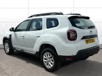 Used Dacia Duster Comfort 90 HP (66 kW) 2022 White SUV