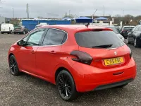 Used Peugeot 208 Allure 82 HP (60 kW) 2015 Orange Hatchback