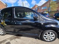 Usado Toyota Aygo 68 HP (50 kW) 2014 Preto Citadino