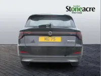 New MG MG5 EV SE 123 kW (168 HP) 2025 Black Estate