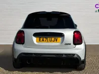 Używany Mini Cooper Sport 136 KM (100 kW) 2021 Srebrny Hatchback