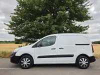 Used Citroën Berlingo 2017 White MPV