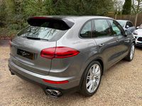 Usado Porsche Cayenne Edition 414 HP (304 kW) 2015 Cinzento SUV