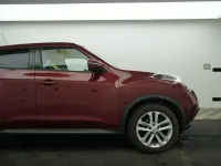 Usado Nissan Juke Acenta Premium 110 HP (80 kW) 2015 Vermelho SUV