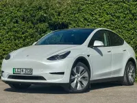Używany Tesla Model Y RWD 219 kW (299 KM) 2024 Biały SUV