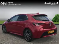 Used Toyota Corolla 122 HP (89 kW) 2019 Red Hatchback