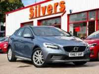 Used Volvo V40 Pro 152 HP (111 kW) 2017 Blue Hatchback