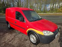 Used Vauxhall Combo 75 HP (55 kW) 2011 Red MPV