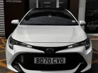 Used Toyota Corolla Design 122 HP (89 kW) 2020 White Hatchback
