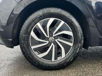 Used VW Polo Life 80 HP (58 kW) 2024 Black Hatchback