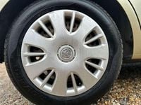 Used Vauxhall Corsa Club 90 HP (66 kW) 2007 Gold Hatchback