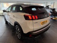 Second-hand Peugeot 3008 Premium 130 CP (95 kW) 2018 Alb SUV
