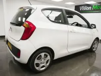 Used Kia Picanto Air 68 HP (50 kW) 2012 White Hatchback