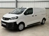 Used Vauxhall Vivaro 145 HP (106 kW) 2021 White MPV